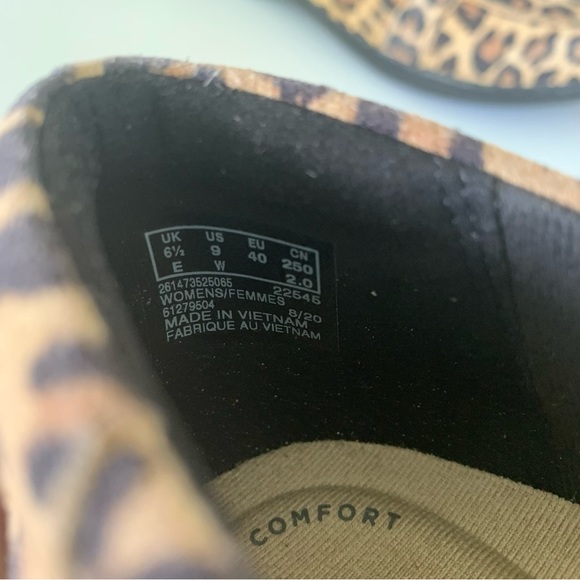 Clarks Leopard Print Flats - Picture 9 of 9